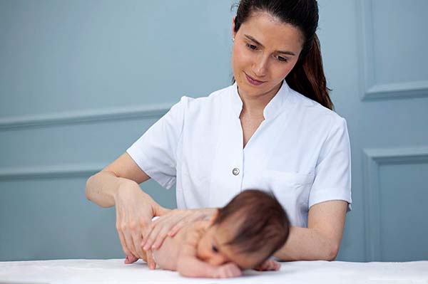 Tratamientos de cólicos, reflujo y otras patologías de tu bebé